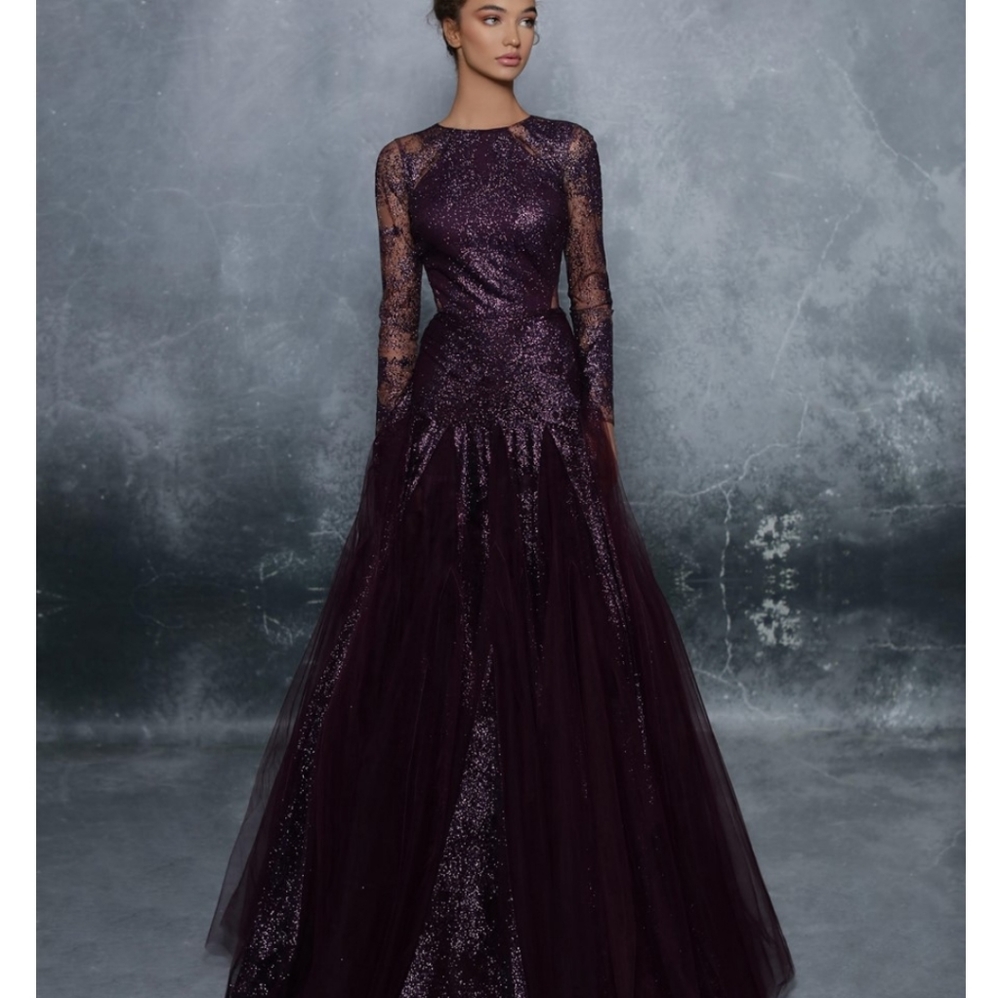 Plum Couture Gown Dress Tarik Ediz, size 6-8